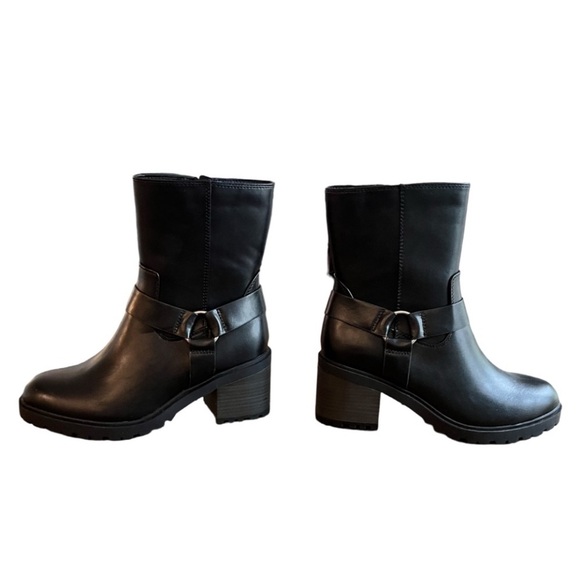 Women’s Greyson Combat boots by Universal Thread. - Picture 5 of 10